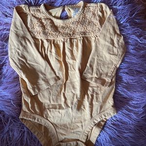 Carter’s Onesie and Jeggings set